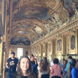 Meet your Posher, Lara